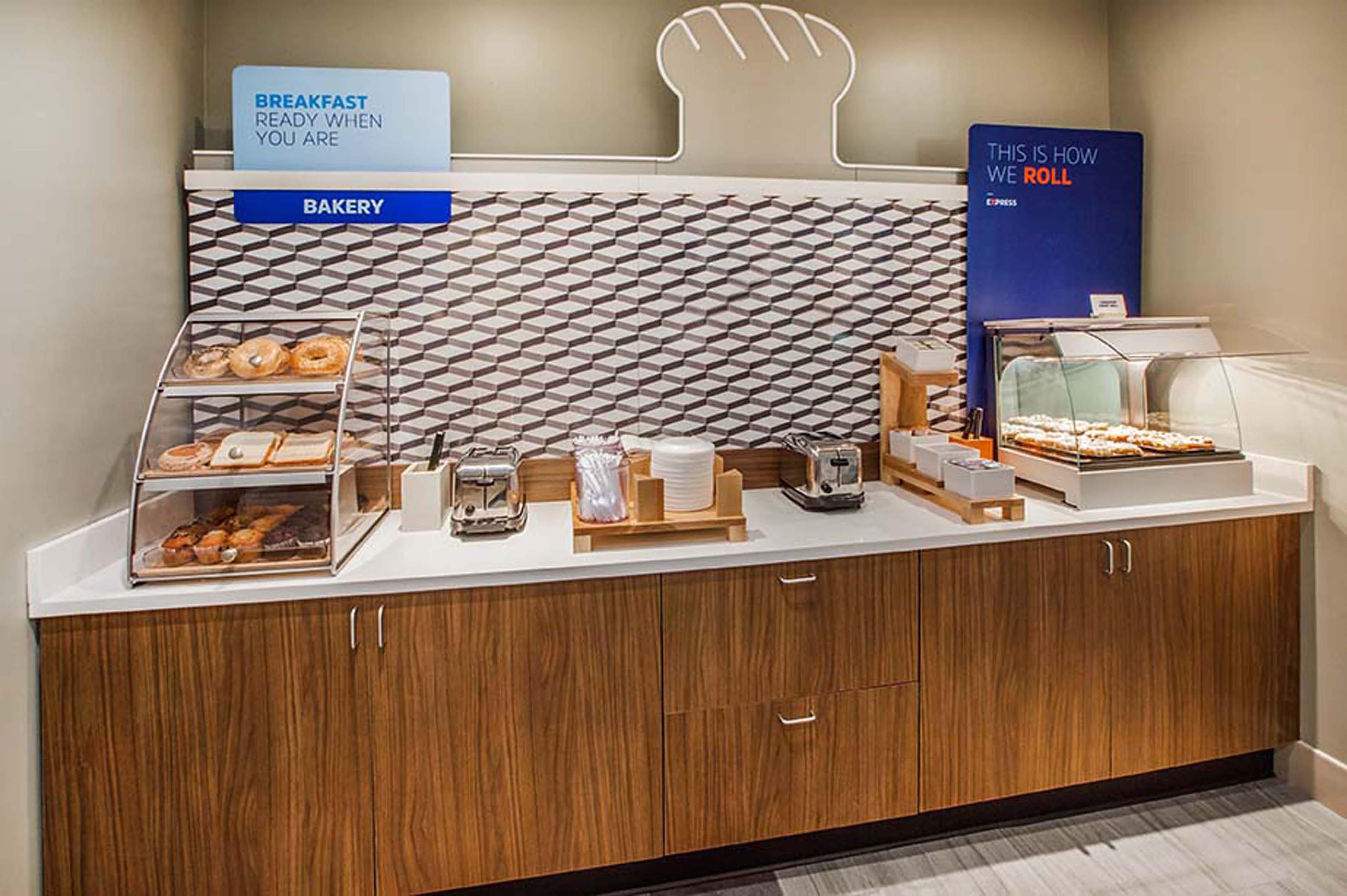 Holiday Inn Express Richfield By Ihg Buitenkant foto
