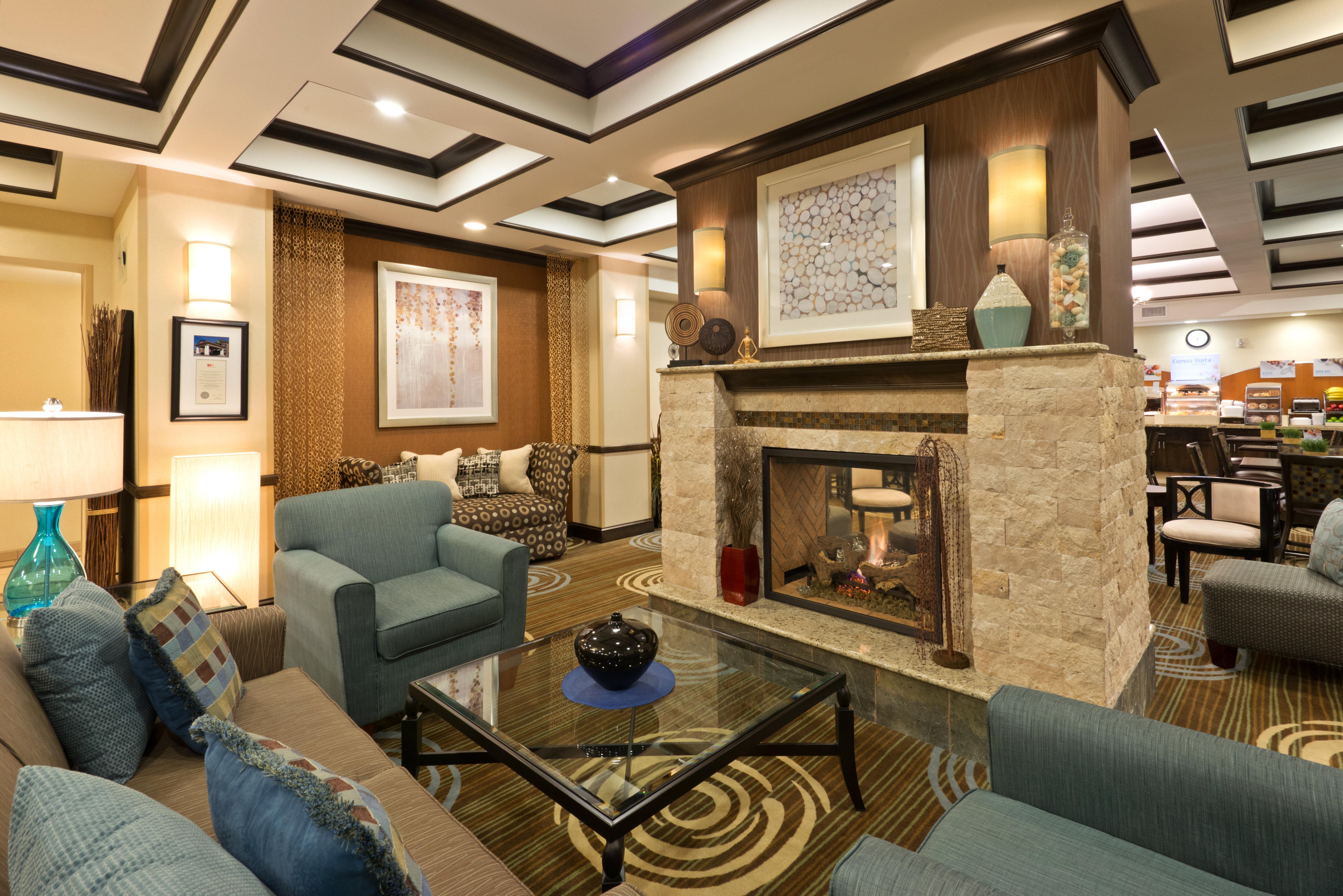 Holiday Inn Express Richfield By Ihg Buitenkant foto