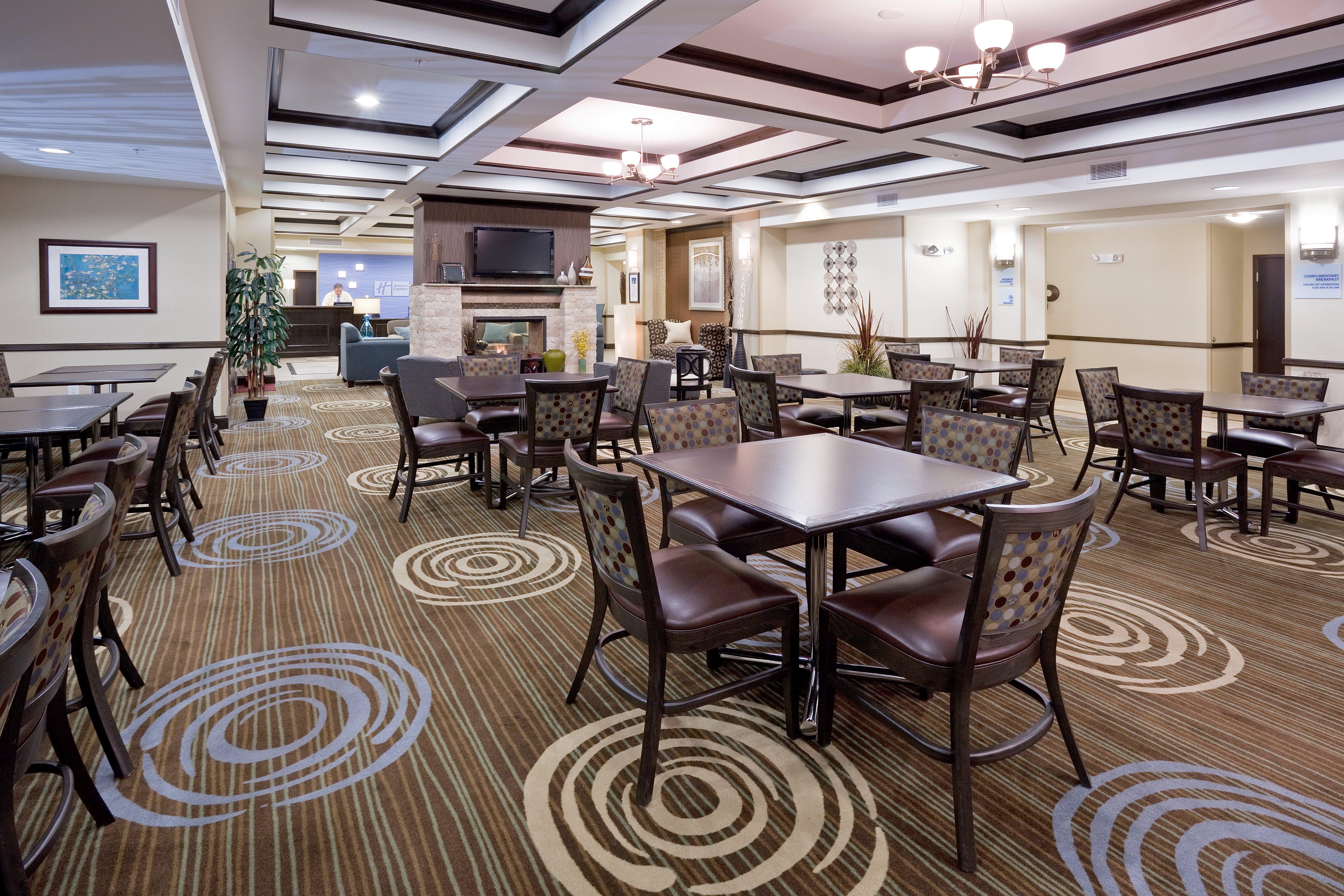 Holiday Inn Express Richfield By Ihg Buitenkant foto