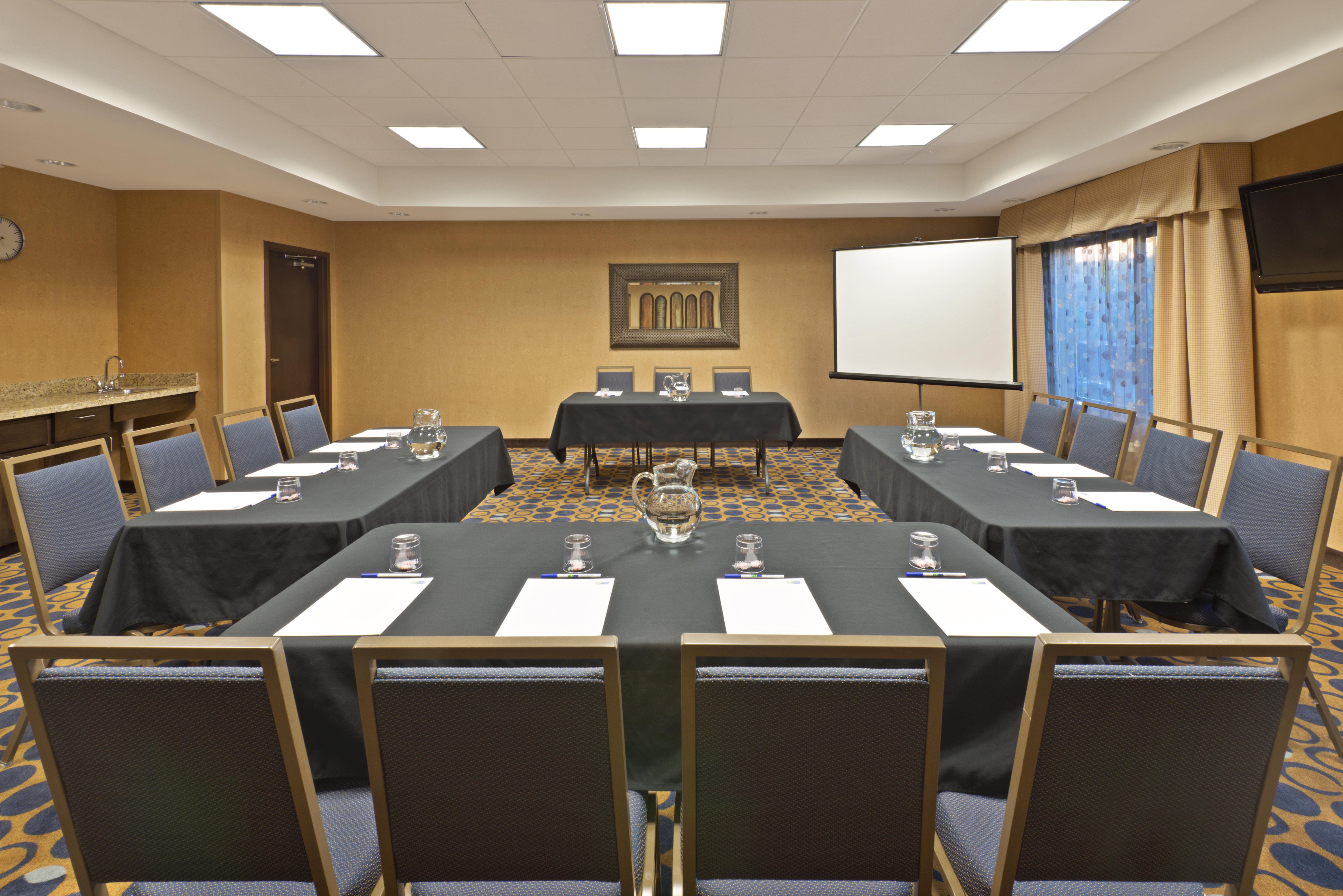 Holiday Inn Express Richfield By Ihg Buitenkant foto