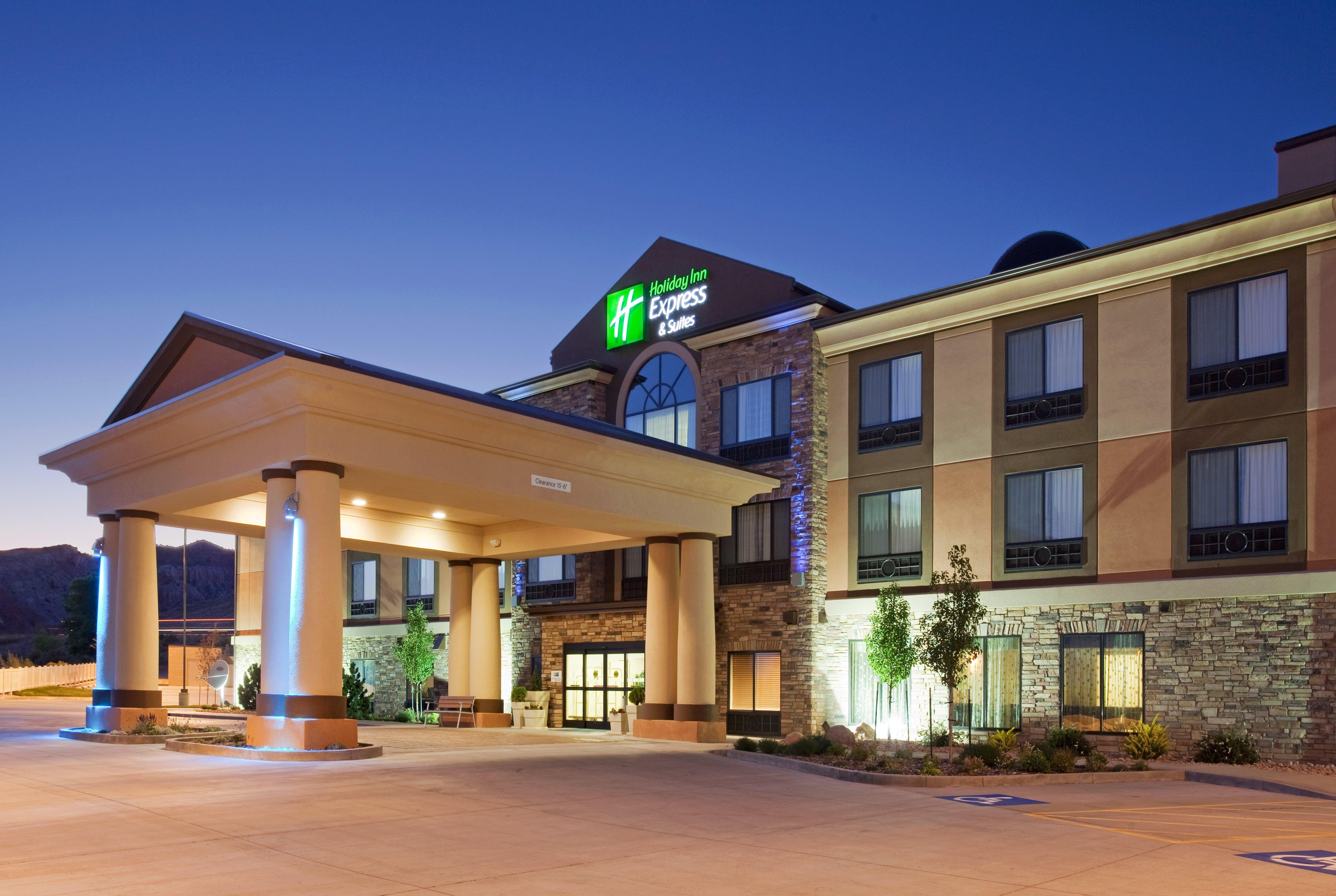 Holiday Inn Express Richfield By Ihg Buitenkant foto