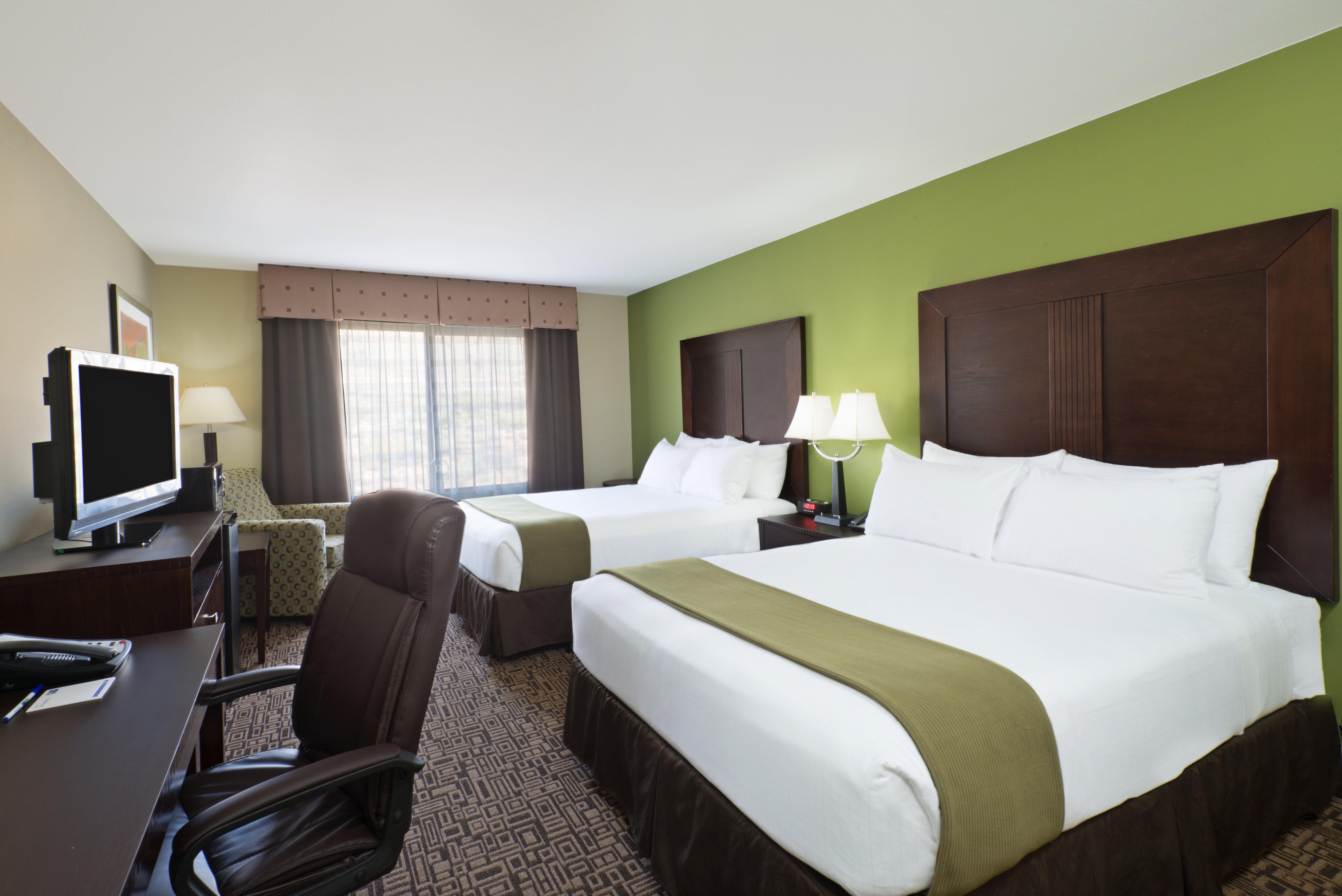 Holiday Inn Express Richfield By Ihg Buitenkant foto
