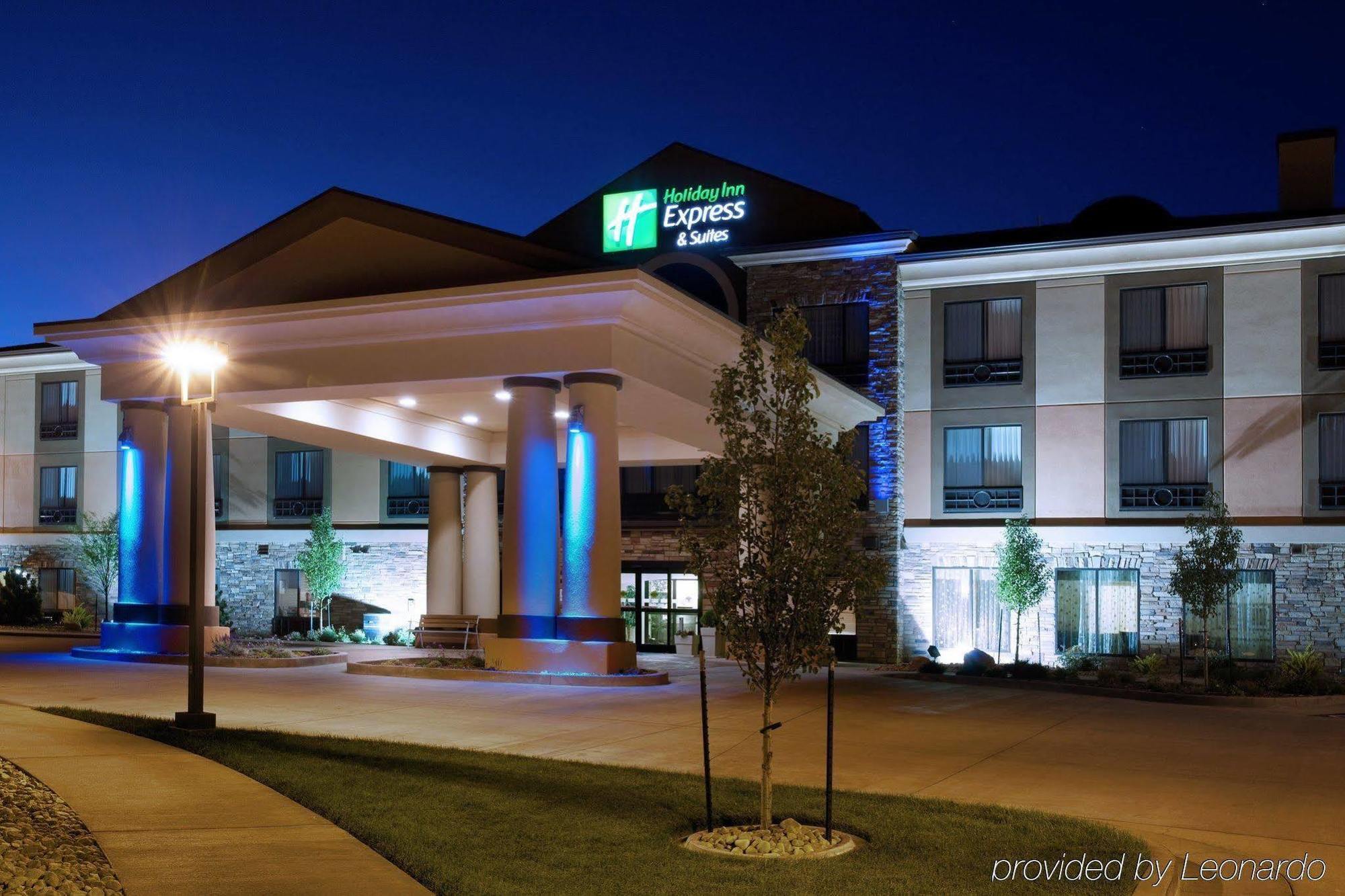 Holiday Inn Express Richfield By Ihg Buitenkant foto